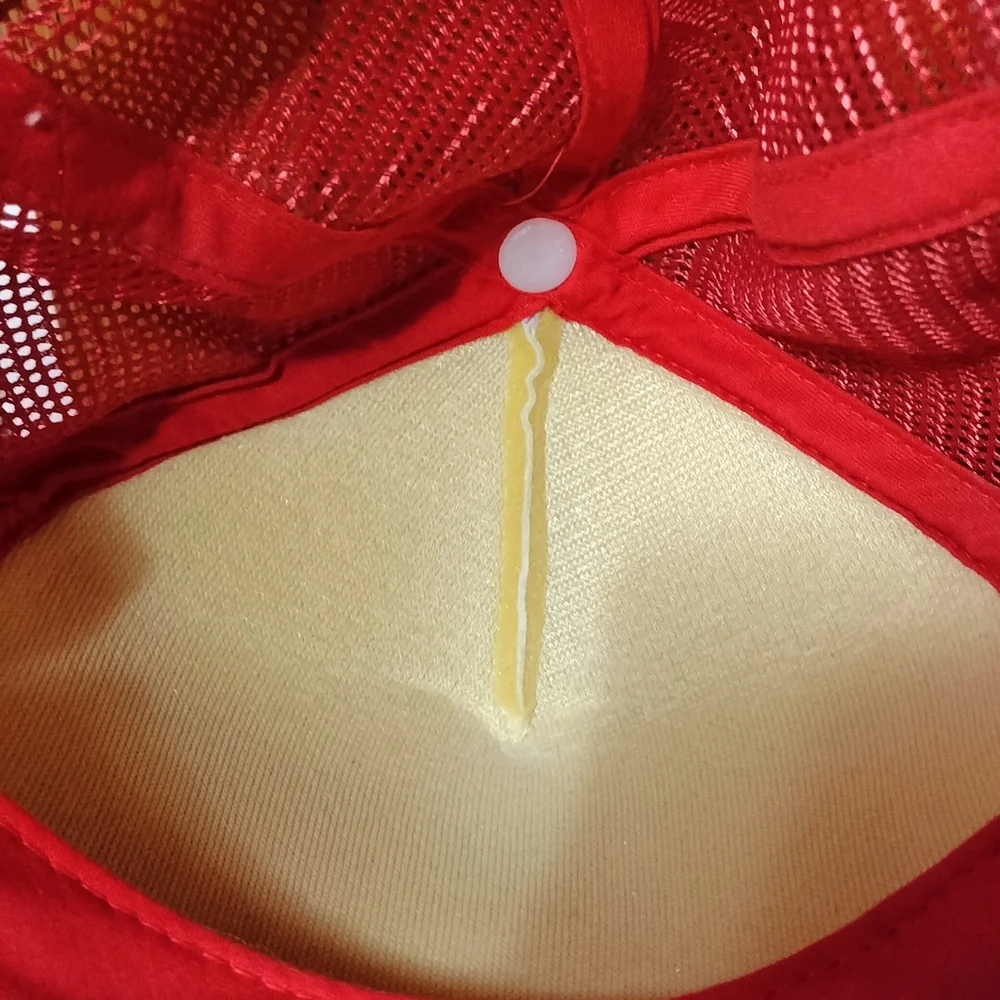 Signature Red Mesh Cap - Picture 4 of 4